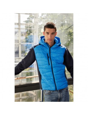 Sporty hooded vest in attractive mixed materials