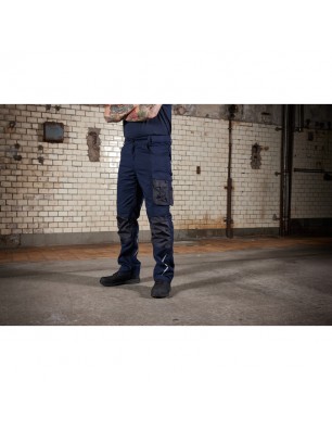 Specialized, lined work pants with functional details