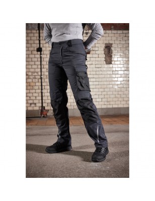 Specialized, lined work pants with functional details