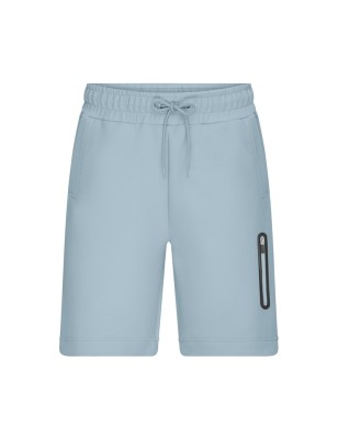 Stylish shorts in technical look