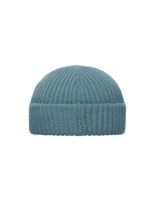 Trendy beanie with brim