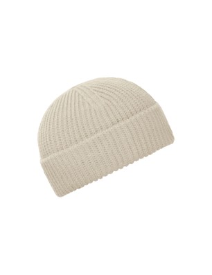 Trendy beanie with brim