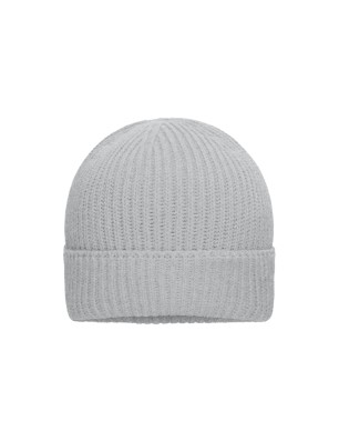 Coarse knit winter beanie with brim