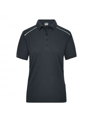 Hard-wearing and easy-care polo shirt with contrasting piping